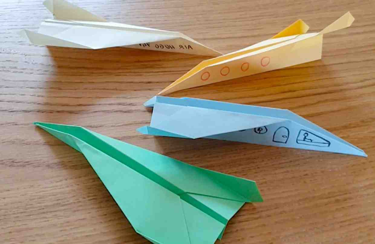 Comment faire un avion origami en papier?